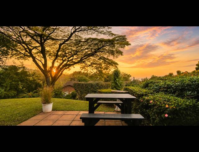 3 BEDROOM SIMPLEX FOR SALE IN CHASE VALLEY